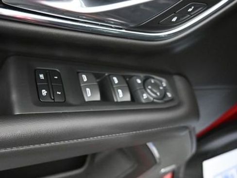 Used 2022 Chevrolet Tahoe Z71 w/ Luxury Package AWD/4WD image 13