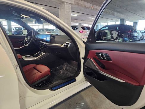 Used 2025 BMW 330i xDrive Sedan w/ M Sport Package image 39