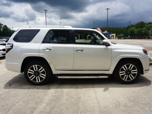 Used 2022 Toyota 4Runner Limited RWD image 23