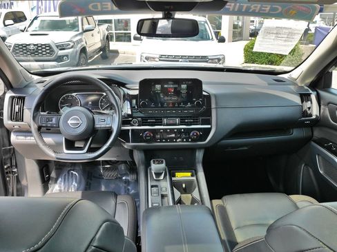 Used 2022 Nissan Pathfinder SL w/ SL Premium Package FWD image 20