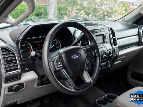 Used 2017 Ford F550 2WD Crew Cab Super Duty image 18