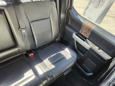Used 2018 Ford F250 Lariat w/ Lariat Value Package AWD/4WD image 16