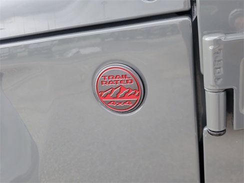 Used 2022 Jeep Gladiator Rubicon w/ LED Lighting Group image 9