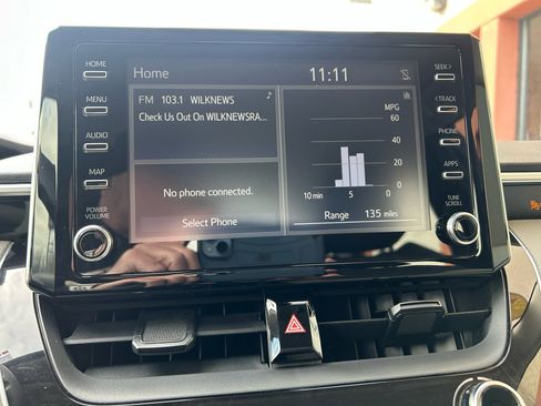 Used 2020 Toyota Corolla LE image 13