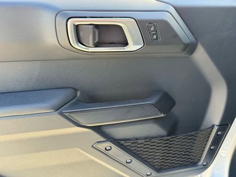 New 2025 Ford Bronco 4-Door AWD/4WD image 9