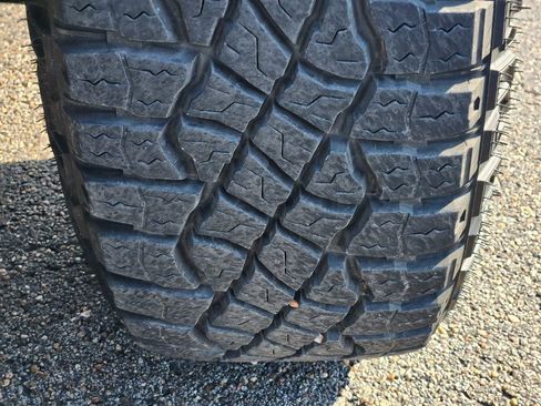 Used 2024 Chevrolet Colorado ZR2 w/ Safety Package image 9