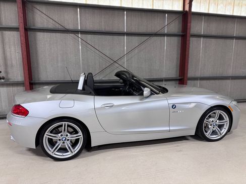 Used 2011 BMW Z4 sDrive35is RWD image 38