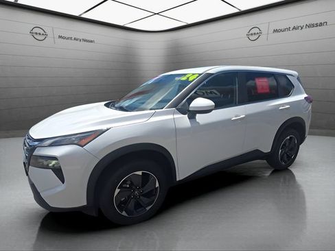 Certified 2024 Nissan Rogue SV AWD/4WD image 8
