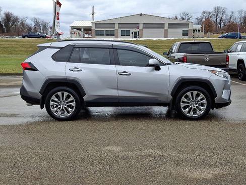Certified 2020 Toyota RAV4 XLE Premium image 7