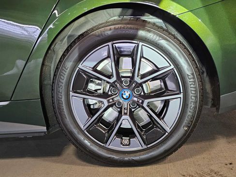 Used 2023 BMW i4 eDrive35 RWD image 8