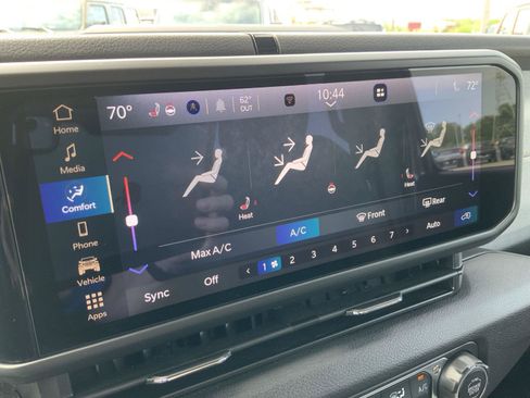 Used 2025 Jeep Wrangler Unlimited Sport AWD/4WD image 36