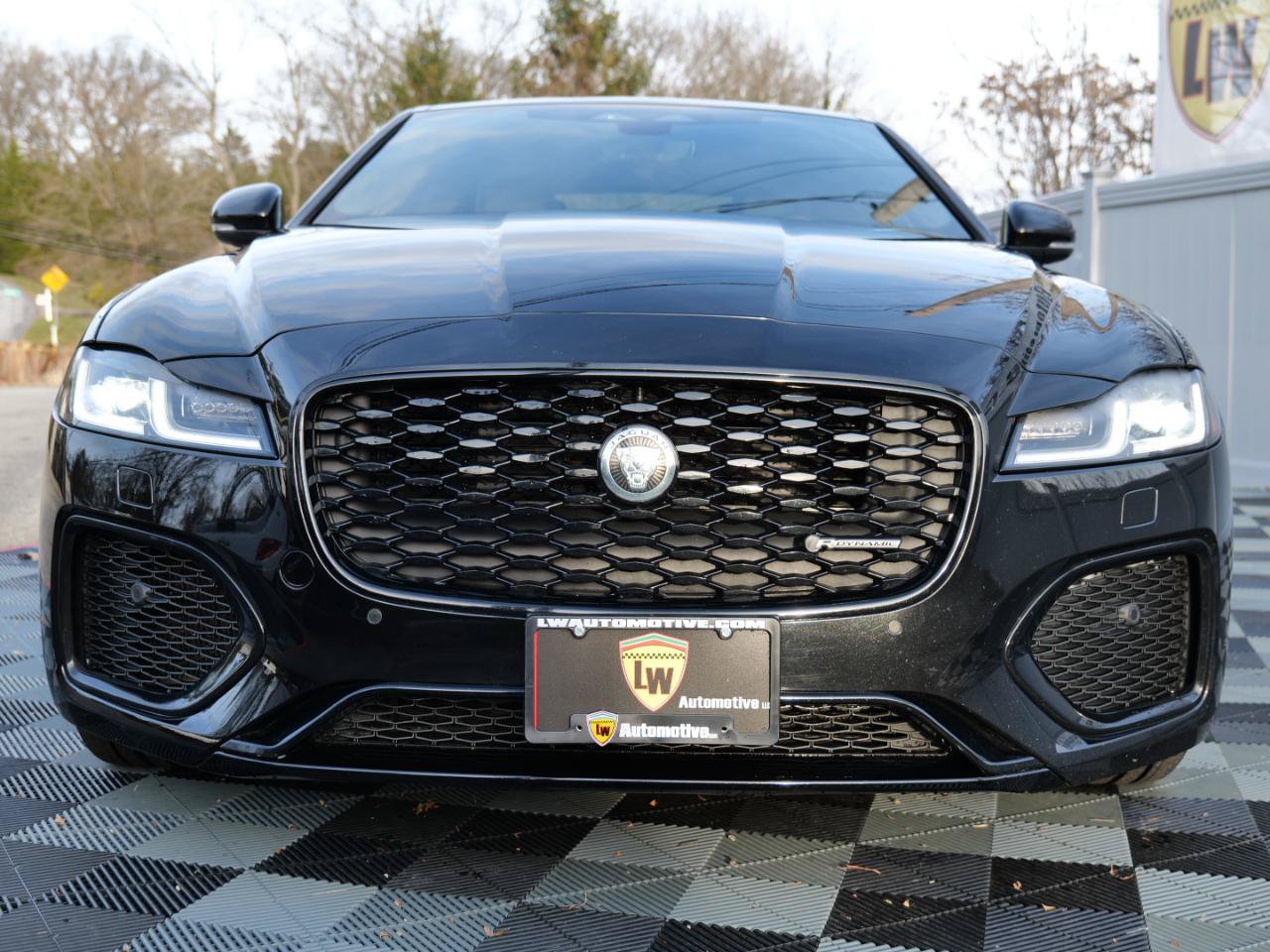 Used 2024 Jaguar XF R-Dynamic SE AWD/4WD image 79