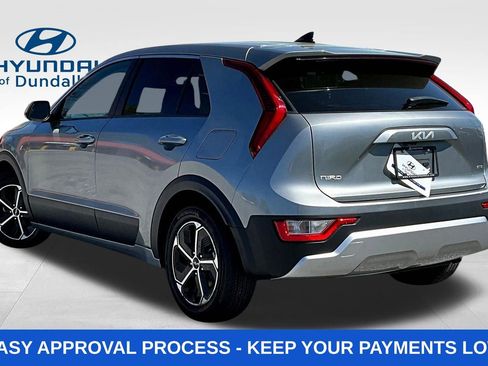 Used 2023 Kia Niro LX FWD image 5