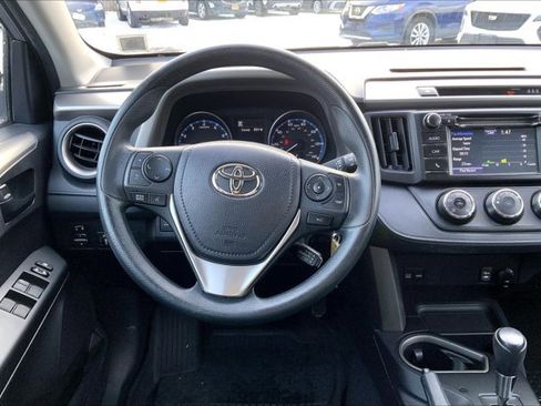 Used 2017 Toyota RAV4 LE image 4