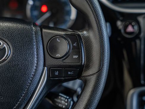 Used 2019 Toyota Corolla LE image 22