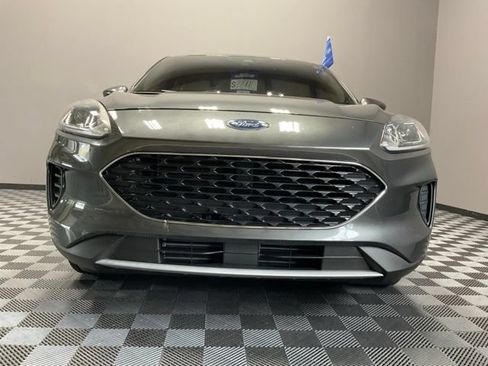 Used 2020 Ford Escape SE AWD/4WD image 3