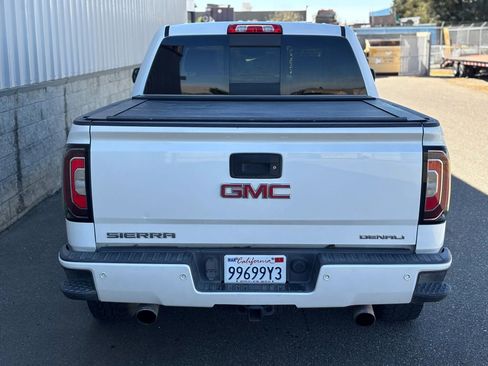 Used 2016 GMC Sierra 1500 Denali w/ Enhanced Driver Alert Package AWD/4WD image 4