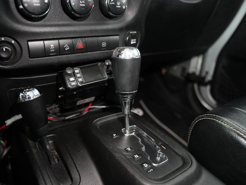 Used 2012 Jeep Wrangler Rubicon AWD/4WD image 29