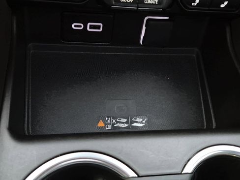 Used 2024 Chevrolet Tahoe Z71 w/ Off-Road Capability Package image 36