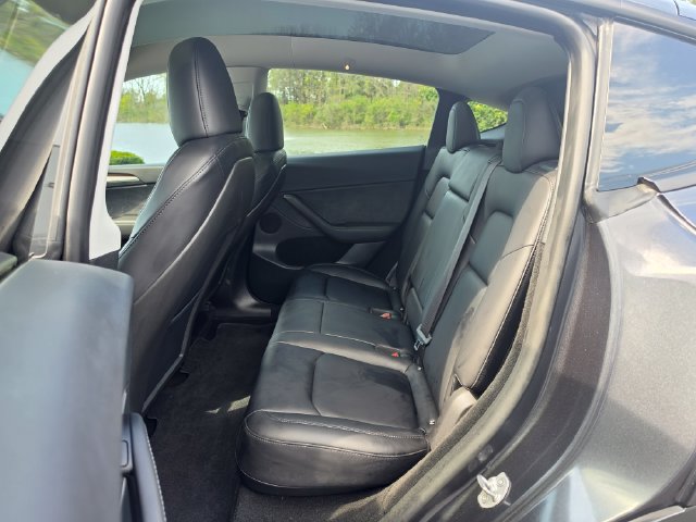 Used 2024 Tesla Model Y 2WD image 20