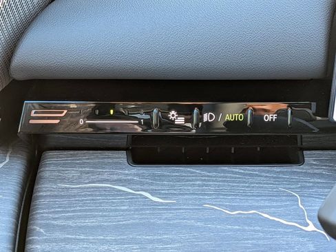 New 2026 BMW 530i xDrive w/ M Sport Package image 18