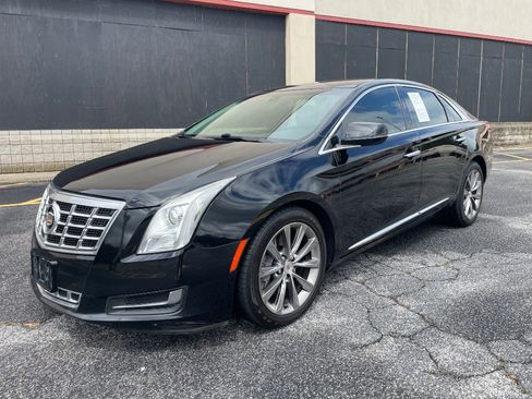 Used 2013 Cadillac XTS FWD image 1