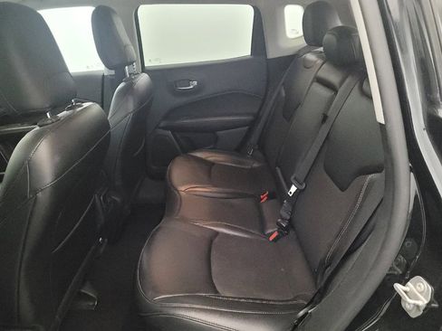 Used 2020 Jeep Compass Latitude FWD image 18