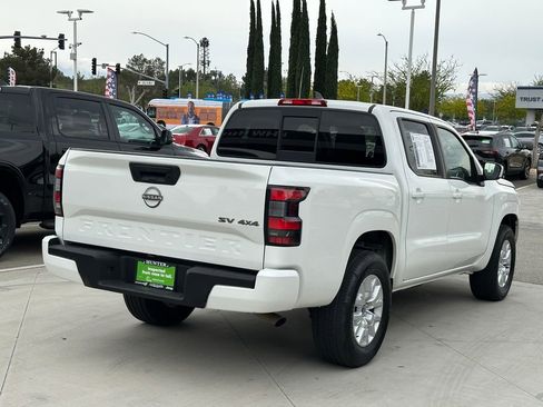 Used 2022 Nissan Frontier SV image 8