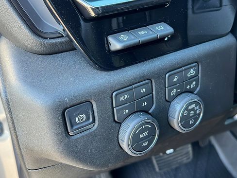 New 2026 Chevrolet Silverado 2500 ZR2 w/ LPO, Dark Essentials Package image 32