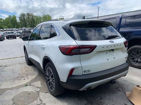 Used 2024 Ford Escape SE w/ PHEV Premium Package FWD image 5