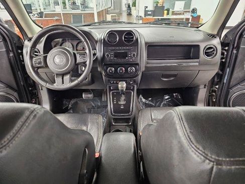 Used 2015 Jeep Patriot High Altitude AWD/4WD image 14