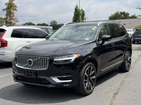 Used 2023 Volvo XC90 B6 Plus w/ Protection Package AWD/4WD image 4