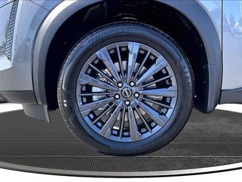 New 2026 Nissan Pathfinder SL FWD image 12