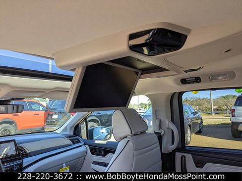 New 2026 Honda Odyssey Touring image 16