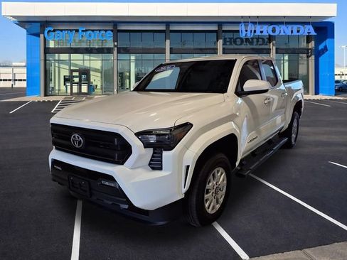 Used 2026 Toyota Tacoma SR5 RWD image 4