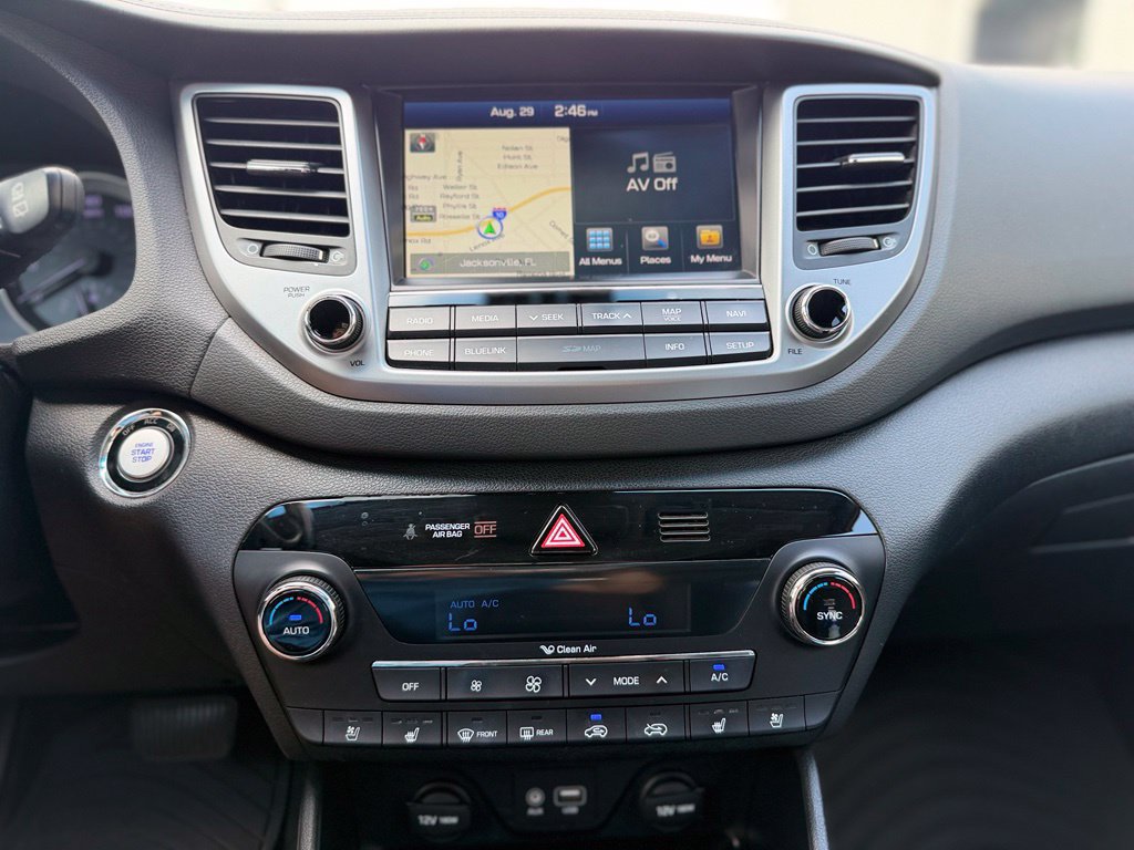 Used 2016 Hyundai Tucson Limited w/ Option Group 03 AWD/4WD image 28