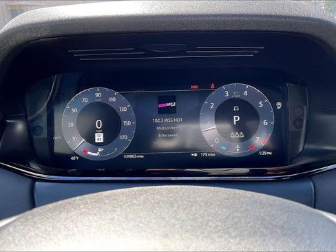 Used 2024 Land Rover Range Rover Evoque S image 13