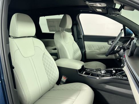 New 2026 Kia Sorento EX image 32