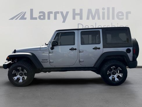 Used 2017 Jeep Wrangler Unlimited Sport w/ Connectivity Group image 2
