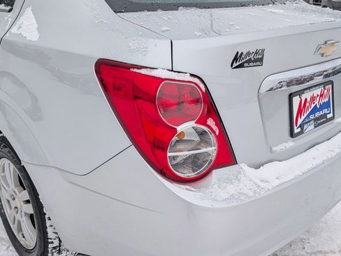 Used 2016 Chevrolet Sonic LT image 17