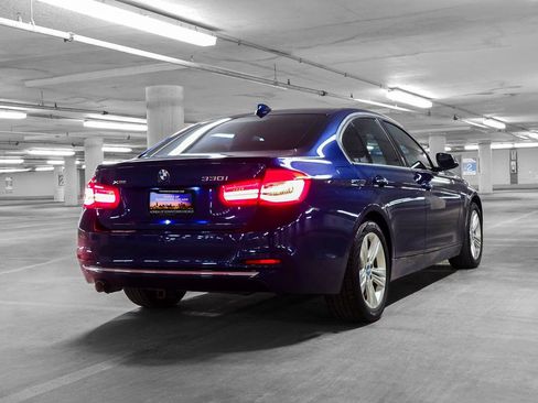 Used 2017 BMW 330i xDrive Sedan image 7