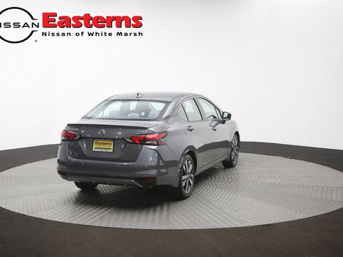 Used 2021 Nissan Versa SR FWD image 38