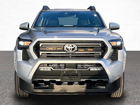 Certified 2026 Toyota Tacoma SR5 AWD/4WD image 4