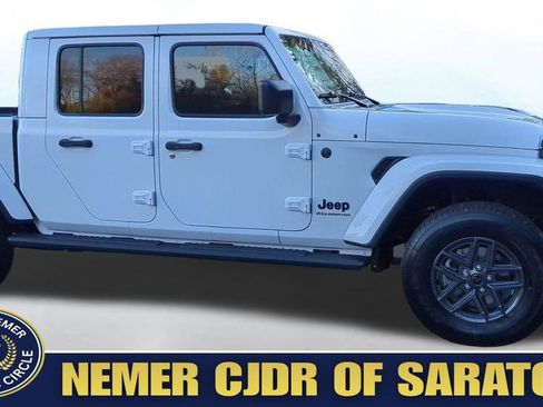 New 2026 Jeep Gladiator Sport image 6