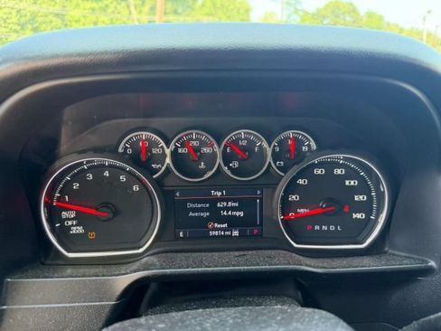 Used 2019 Chevrolet Silverado 1500 LT Trail Boss AWD/4WD image 17
