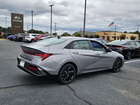 New 2026 Hyundai Elantra SEL Sport Premium FWD image 11