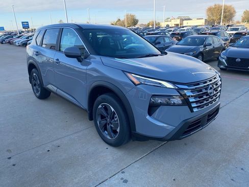 New 2026 Nissan Rogue SV image 7