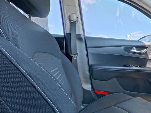 Used 2019 Kia Forte S image 26