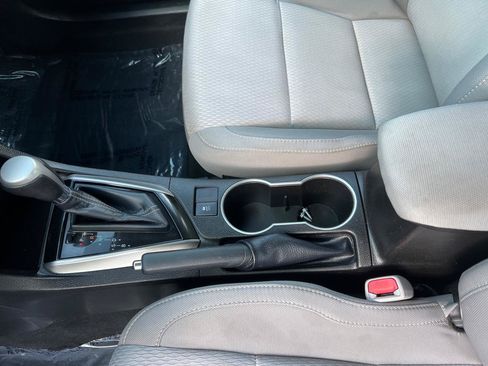 Used 2015 Toyota Corolla LE FWD image 20