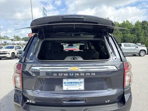 Used 2023 Chevrolet Suburban LT RWD image 41